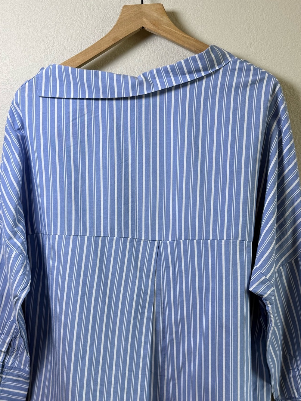 Gibson Asymmetrical Collar Blue White Stripe Top Cotton Blend Pullover Shirt LG - Picture 9 of 14